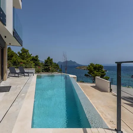 Сasa de vacaciones Luxurious In Dingac With Sauna *