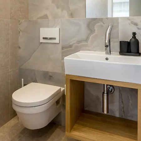 Luxurious In Dingac With Sauna بيت للعطل *