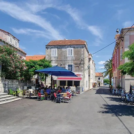 بيت للعطل Luxurious In Dingac With Sauna